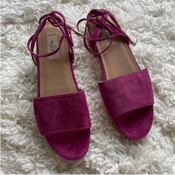 Valentino Pink Sandals‎ - Picture 2 of 7